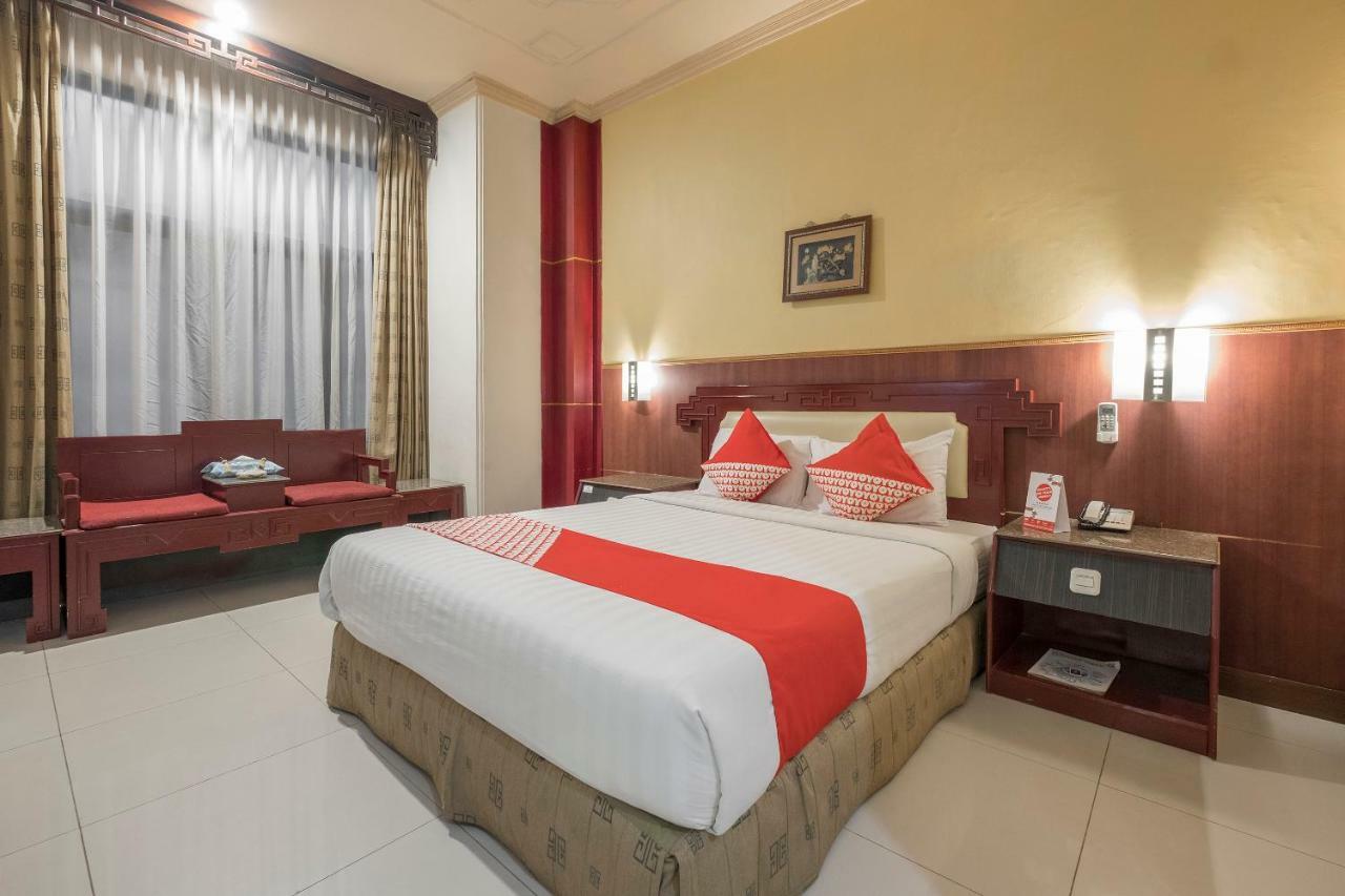 Oyo 821 Hotel Dinasti Makassar Ngoại thất bức ảnh